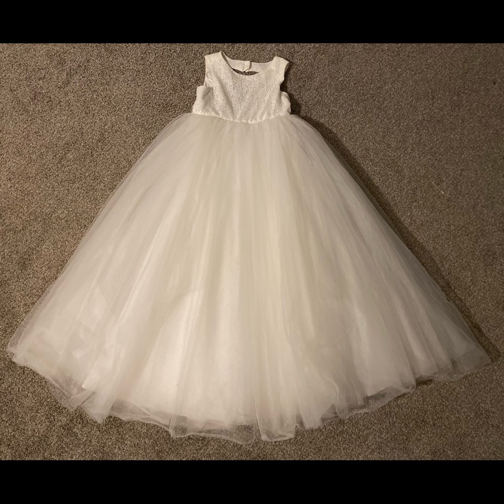 David’s bridal size 8 flower girl dress